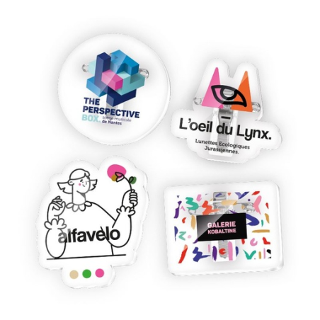 Badge personnalisable en plastique avec aimant